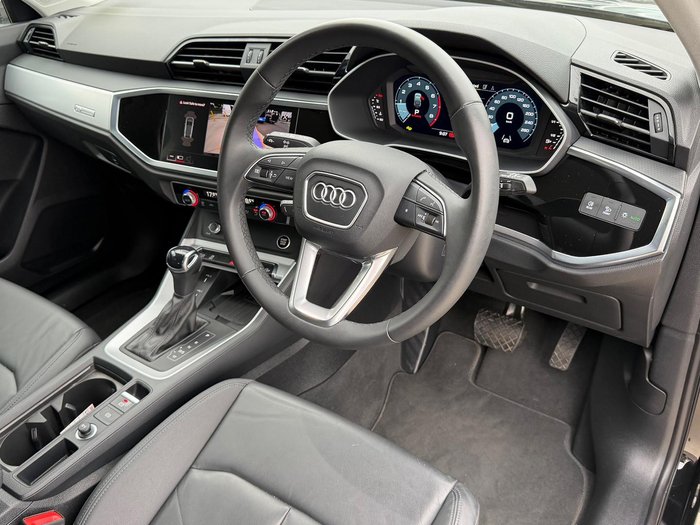 2024 Audi Q3 35 TFSI S line