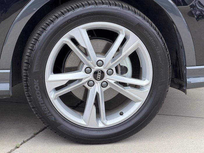 2024 Audi Q3 35 TFSI S line