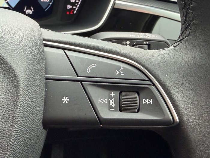 2024 Audi Q3 35 TFSI S line