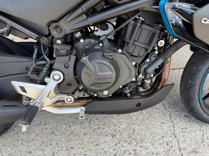 2023 CFMOTO 450 NK BLACK