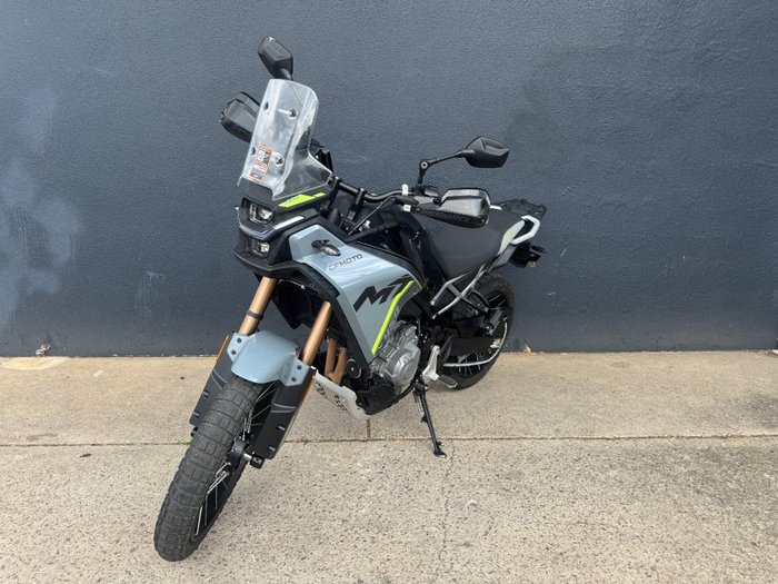 2023 CFMOTO 450 NK BLACK