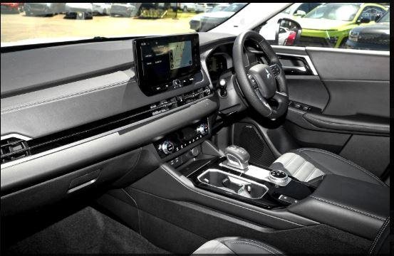 2025 Mitsubishi Outlander Aspire