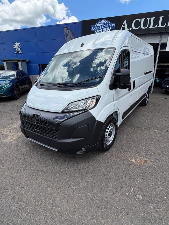 2025 Peugeot Boxer Pro Mid Roof LWB