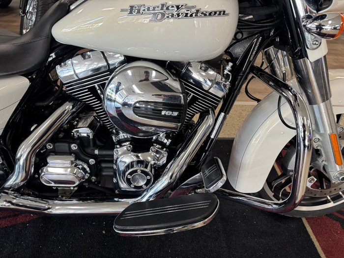 2016 HARLEY-DAVIDSON FLHXS STREET GLIDE SPECIAL GOLD