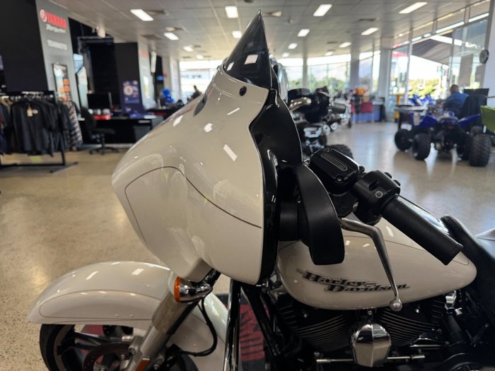 2016 HARLEY-DAVIDSON FLHXS STREET GLIDE SPECIAL GOLD