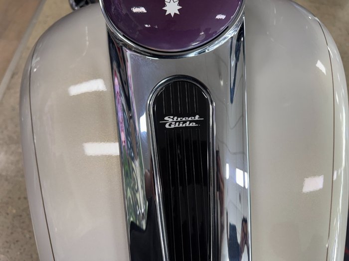 2016 HARLEY-DAVIDSON FLHXS STREET GLIDE SPECIAL GOLD