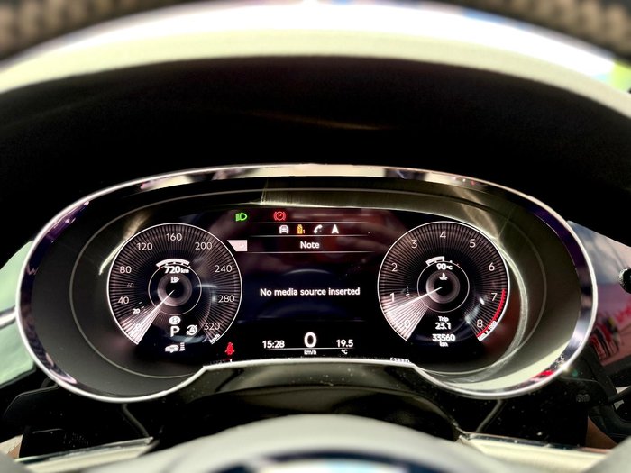 2021 Bentley Bentayga V8 4V MY22 AWD Glacier White