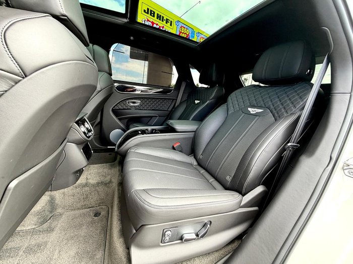 2021 Bentley Bentayga V8 4V MY22 AWD Glacier White