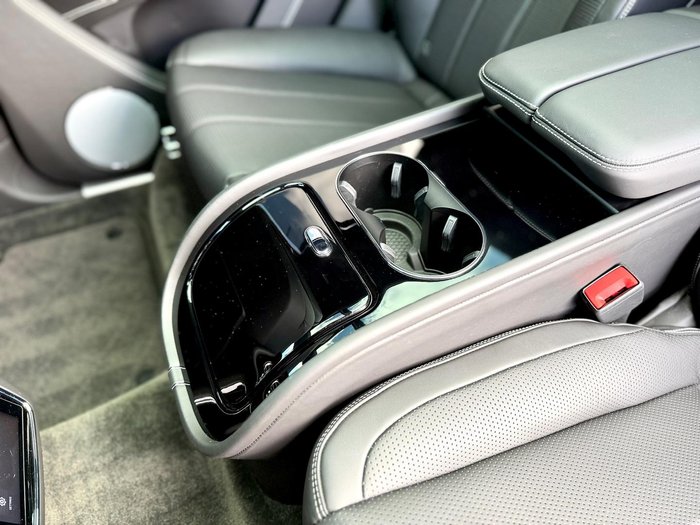 2021 Bentley Bentayga V8 4V MY22 AWD Glacier White