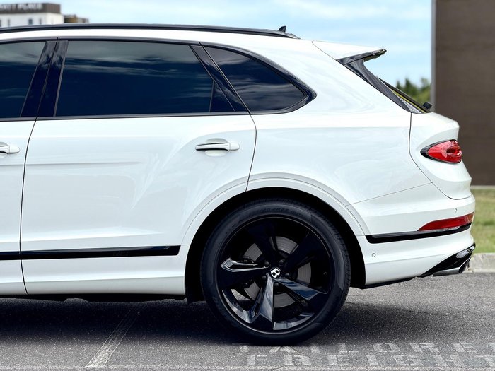 2021 Bentley Bentayga V8 4V MY22 AWD Glacier White