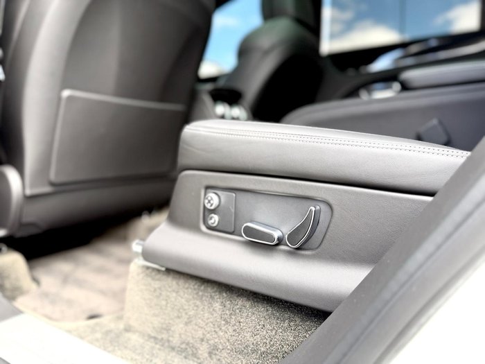 2021 Bentley Bentayga V8 4V MY22 AWD Glacier White