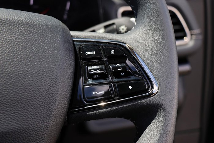 2024 Mahindra XUV700 AX7L Black Edition Napoli Black