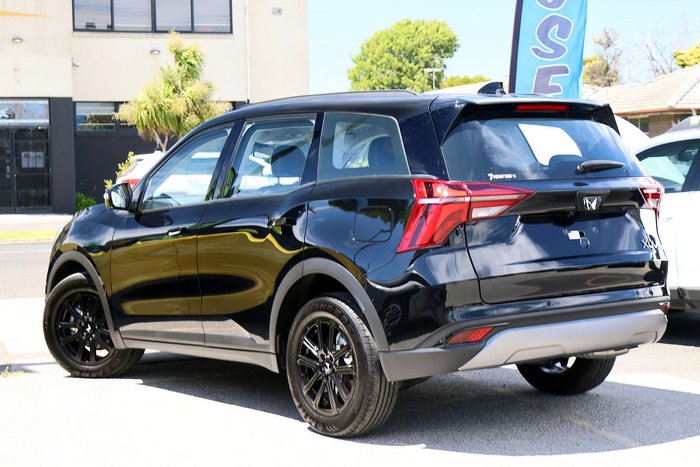 2024 Mahindra XUV700 AX7L Black Edition