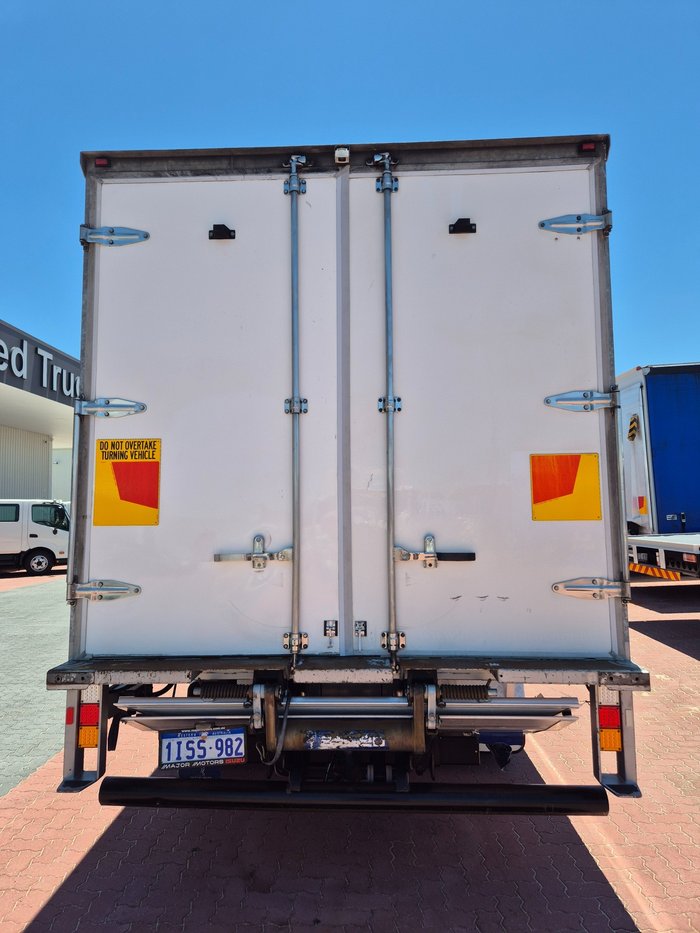 2019 Isuzu Trucks FSD 140/120-260 AUTO 8 Pallet Freezer