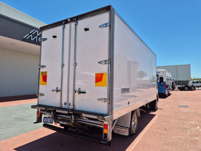2019 Isuzu Trucks FSD 140/120-260 AUTO 8 Pallet Freezer