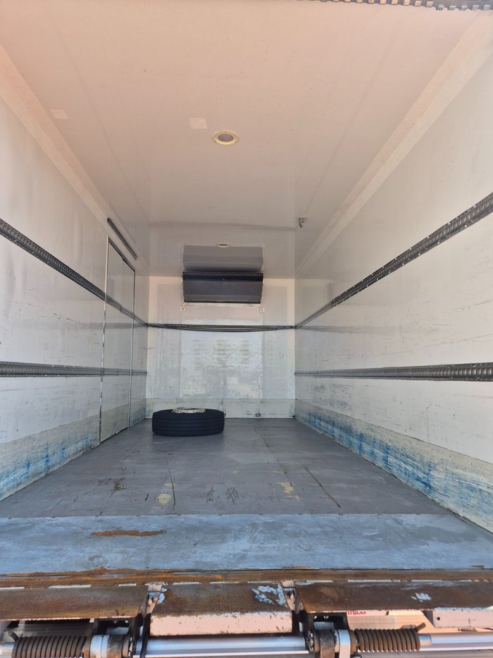 2019 Isuzu Trucks FSD 140/120-260 AUTO 8 Pallet Freezer