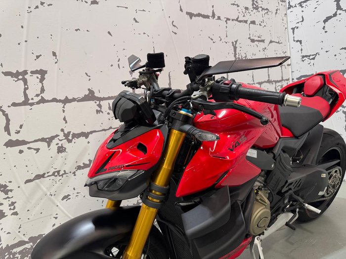 2023 Ducati Streetfighter V4 S Streetfighter Red