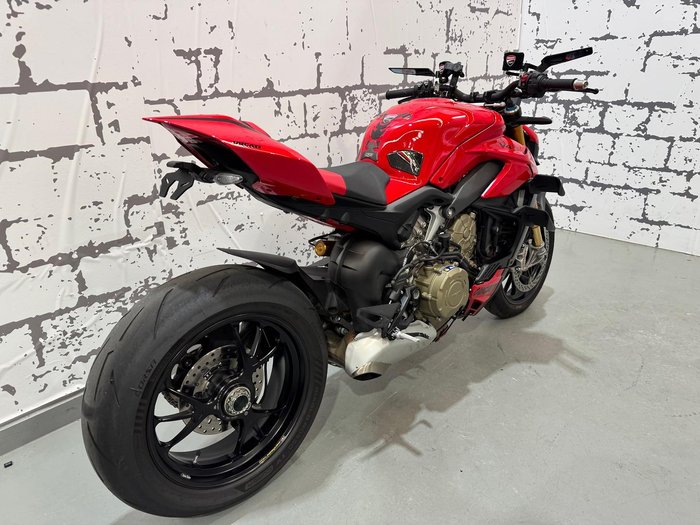 2023 Ducati Streetfighter V4 S Streetfighter Red