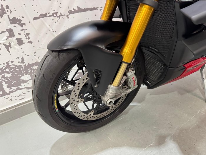 2023 Ducati Streetfighter V4 S Streetfighter Red