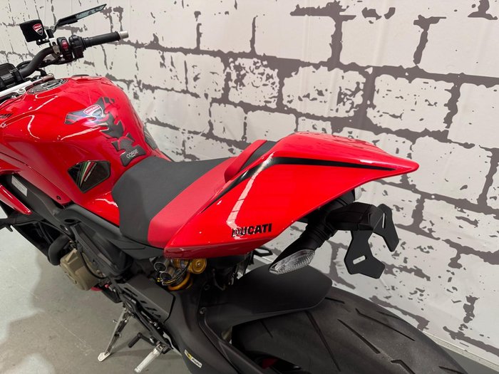 2023 Ducati Streetfighter V4 S Streetfighter Red