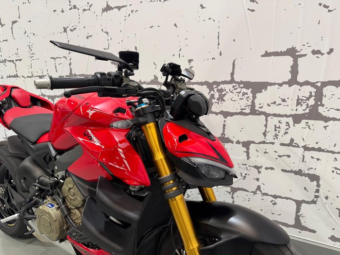 2023 Ducati Streetfighter V4 S Streetfighter Red