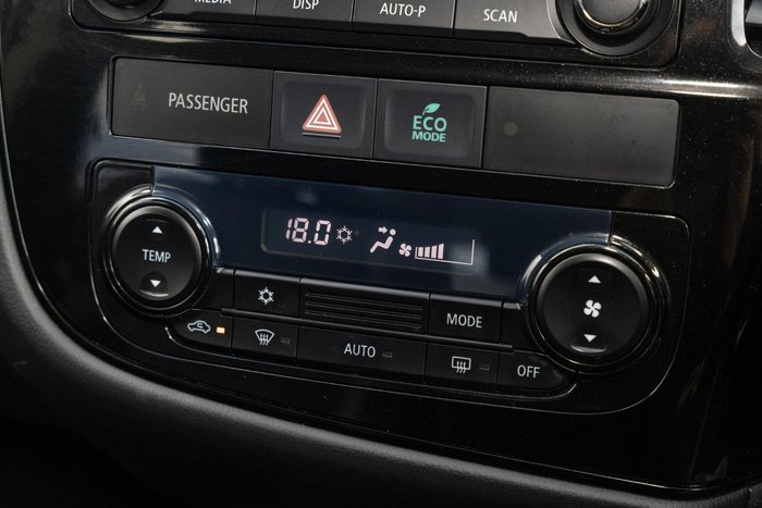 2013 Mitsubishi Outlander ES