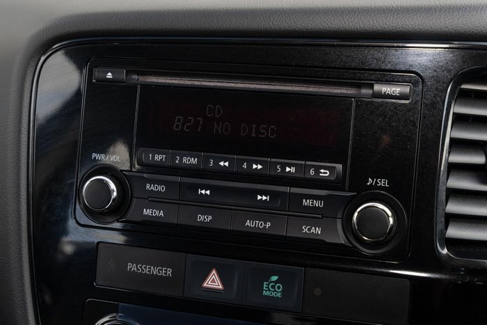 2013 Mitsubishi Outlander ES