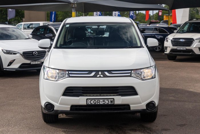 2013 Mitsubishi Outlander ES