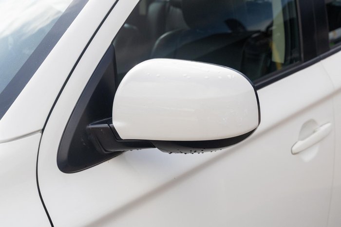 2013 Mitsubishi Outlander ES