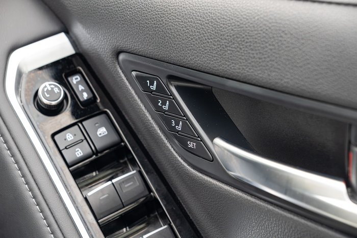 2024 Toyota Landcruiser Sahara ZX