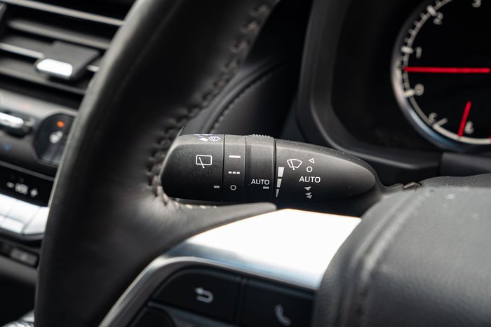 2024 Toyota Landcruiser Sahara ZX