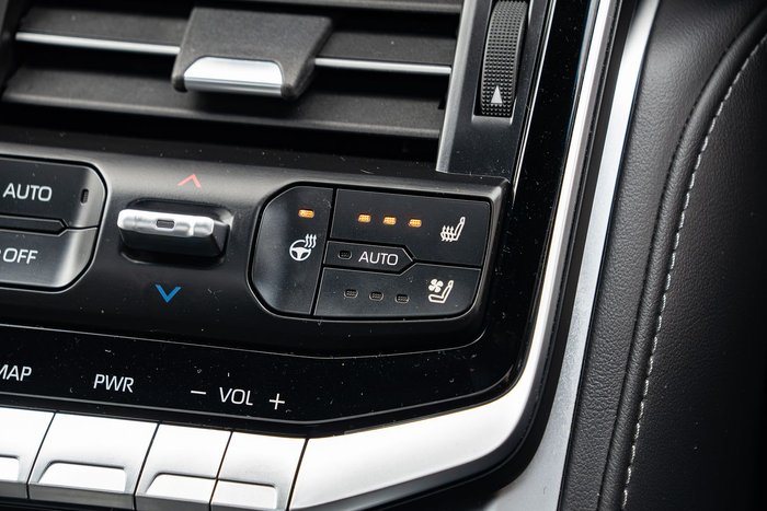 2024 Toyota Landcruiser Sahara ZX