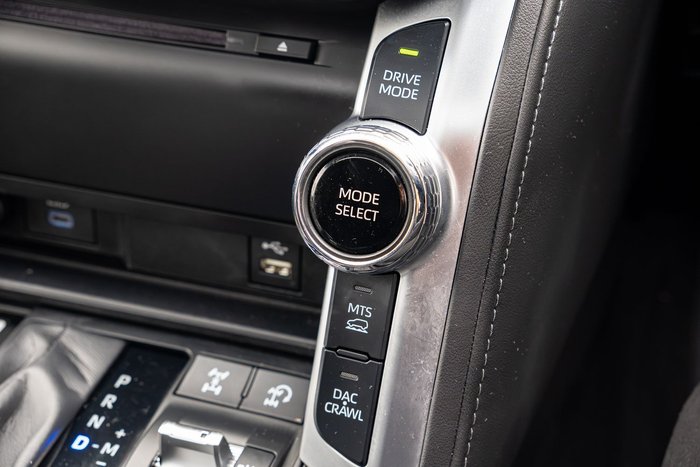 2024 Toyota Landcruiser Sahara ZX