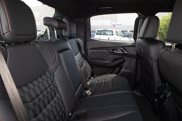 2025 Isuzu D-MAX X-TERRAIN