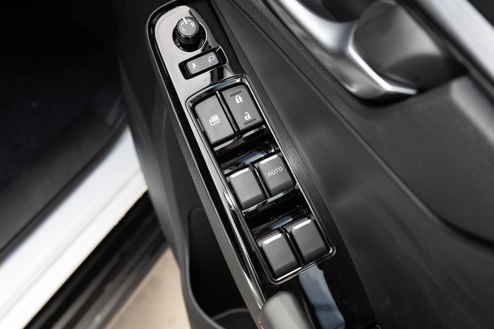 2025 Isuzu D-MAX X-TERRAIN