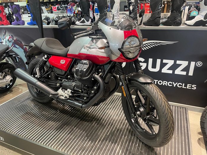 2025 Moto Guzzi V7 Stone Corsa Stone Red