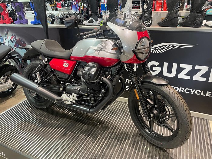 2025 Moto Guzzi V7 Stone Corsa Stone Red