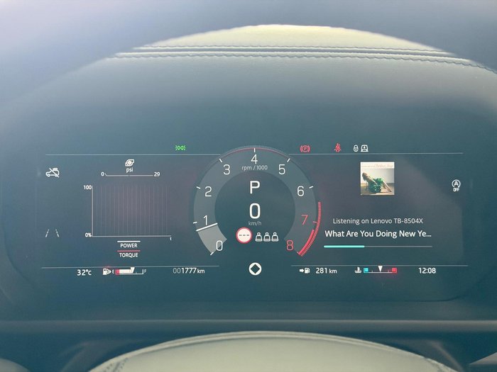 2025 Land Rover Defender 110 P635 OCTA Edition One