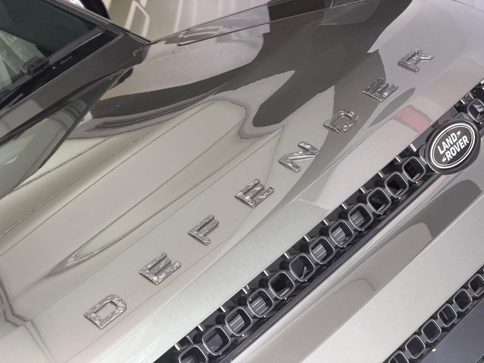 2025 Land Rover Defender 110 P635 OCTA