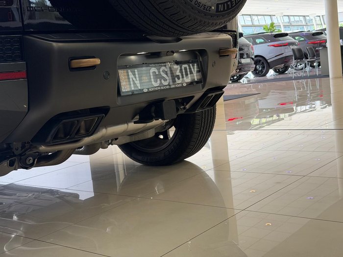 2025 Land Rover Defender 110 P635 OCTA Edition One