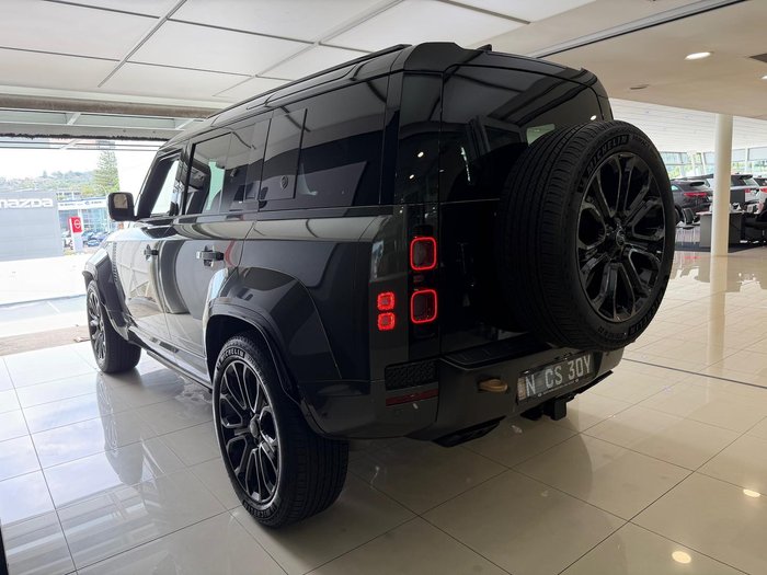 2025 Land Rover Defender 110 P635 OCTA