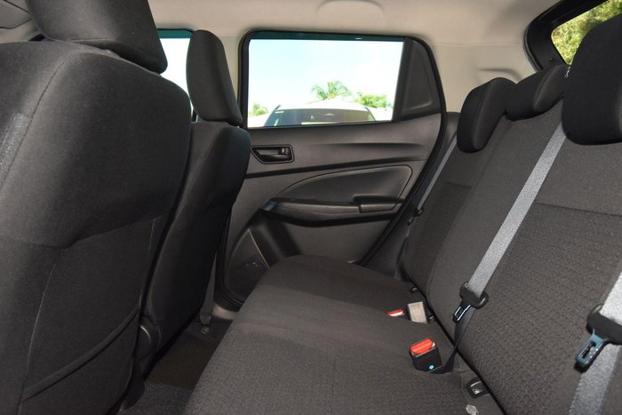 2017 Suzuki Swift GL Navigator