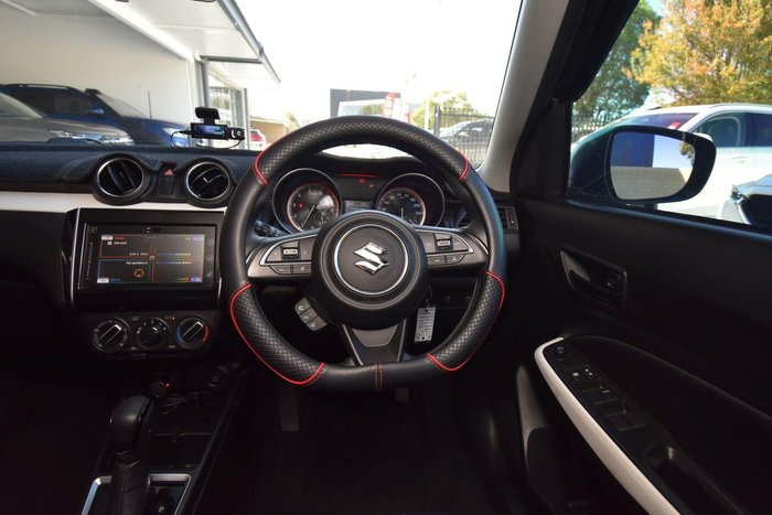 2017 Suzuki Swift GL Navigator