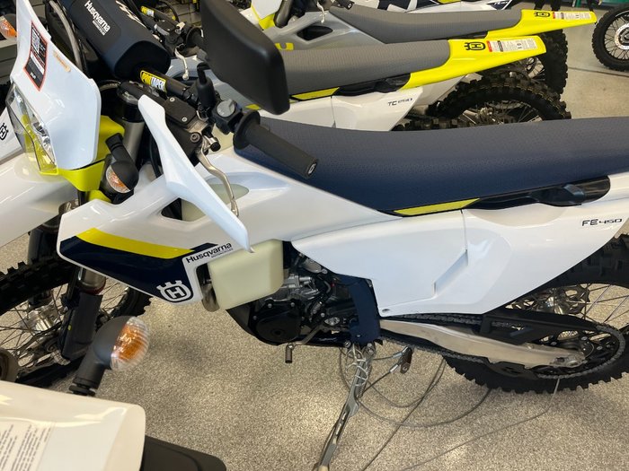 2025 HUSQVARNA FE450 NEBULA WHITE