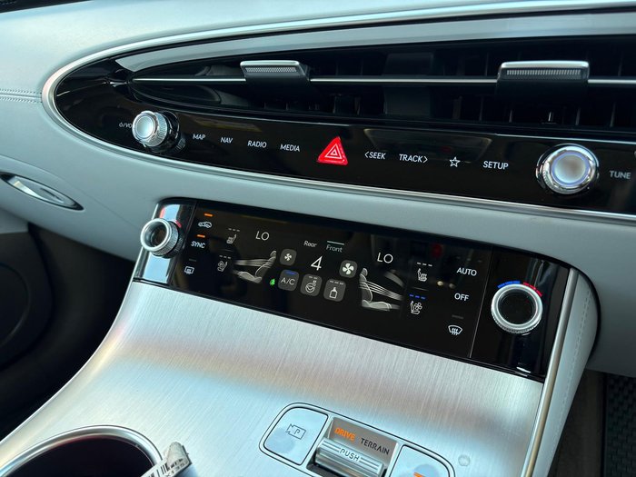 2024 Genesis GV70 3.5T SIGNATURE