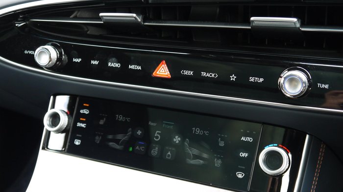 2025 Genesis GV70 2.5T SIGNATURE SPORT