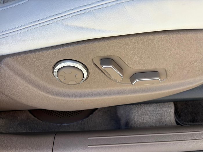 2024 Genesis GV70 2.5T ADVANCED