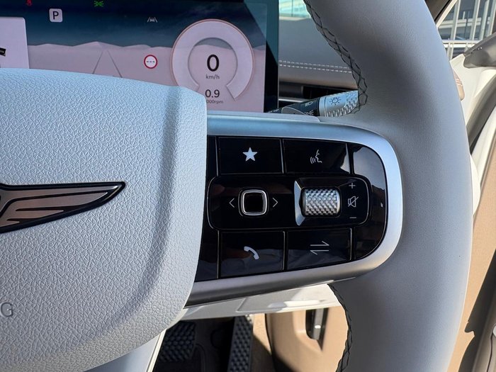 2024 Genesis GV70 2.5T ADVANCED