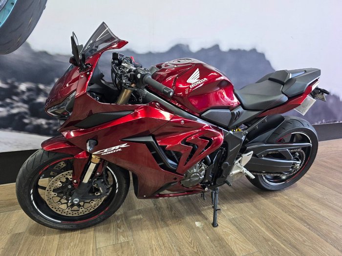 2021 Honda CBR650R RED