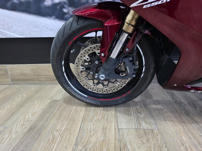 2021 Honda CBR650R RED